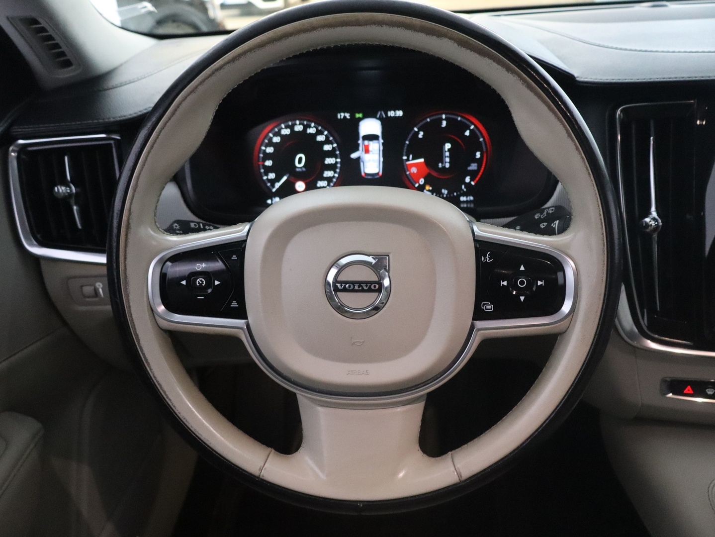 VOLVO V90 2019