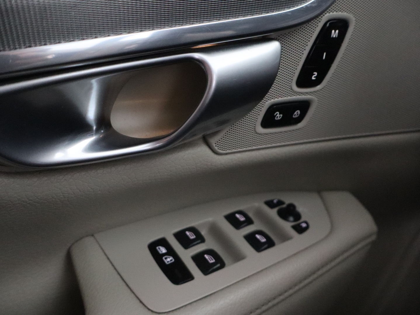 VOLVO V90 2019