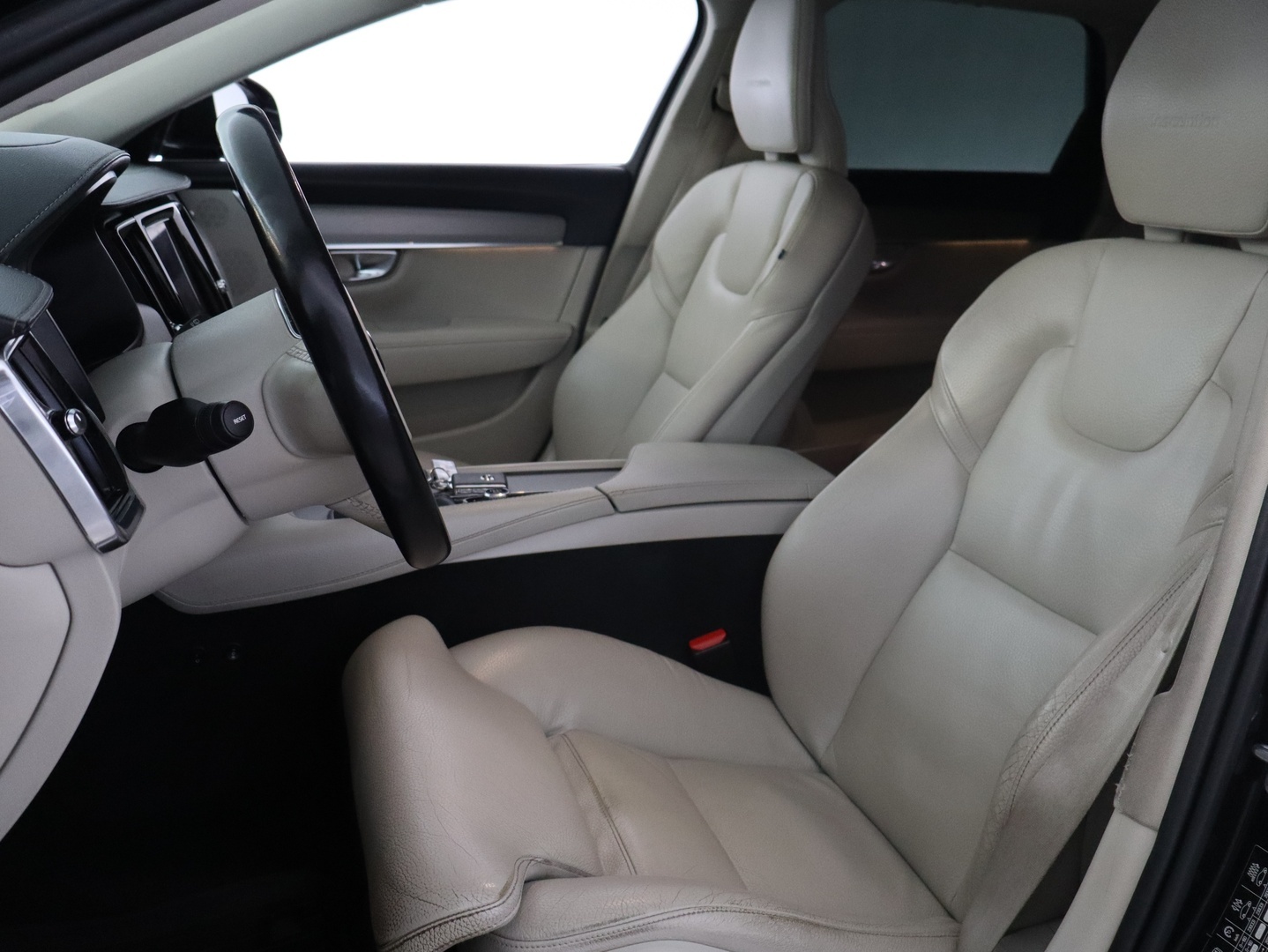 VOLVO V90 2019