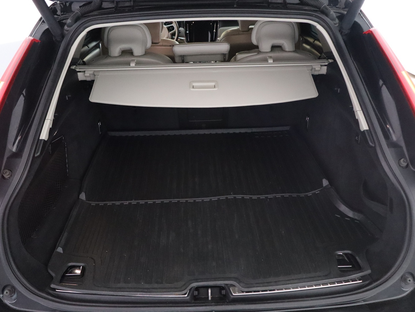 VOLVO V90 2019