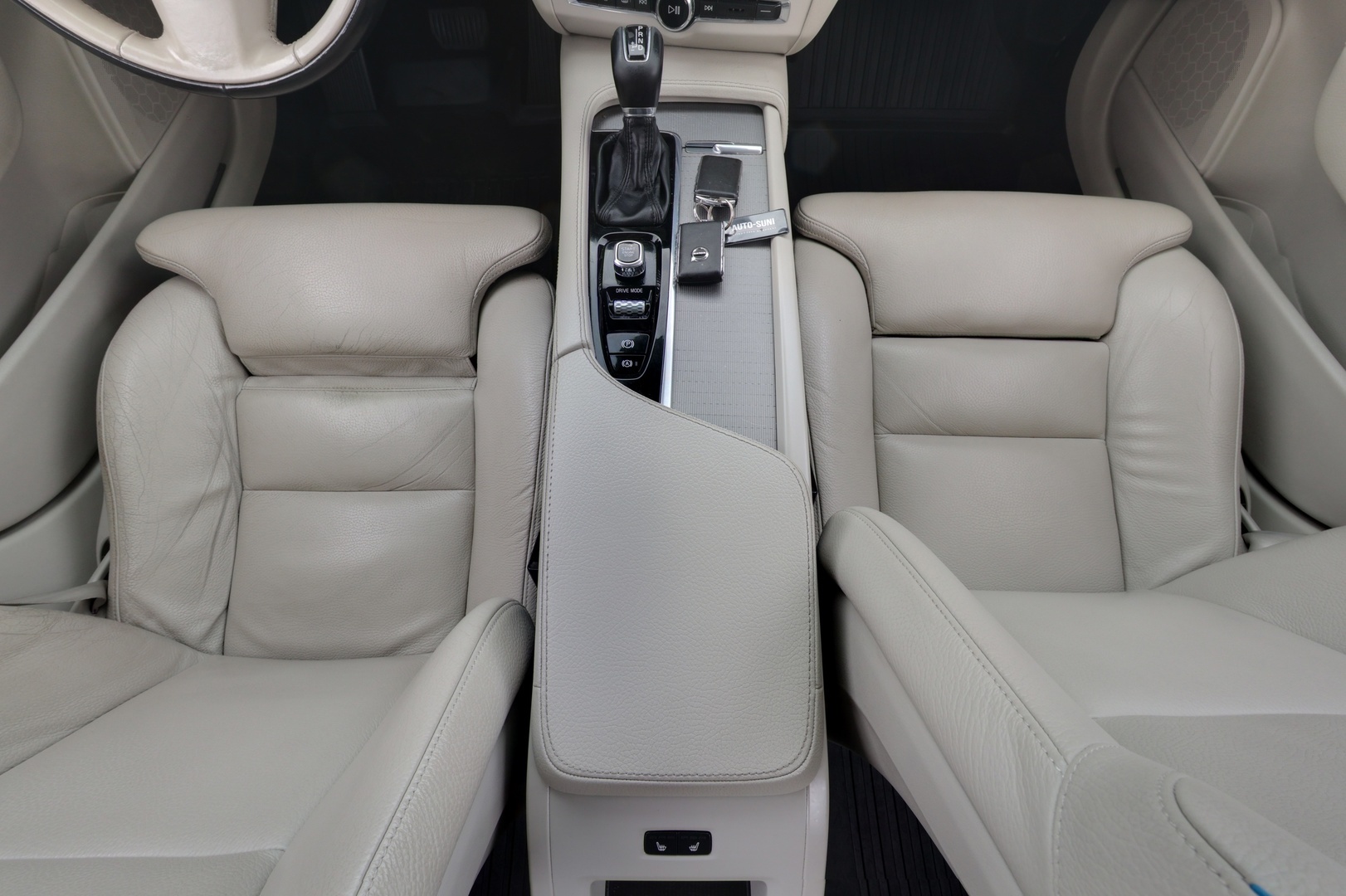 VOLVO V90 2019
