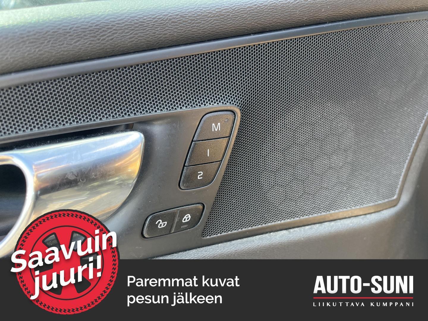 VOLVO XC60 2020