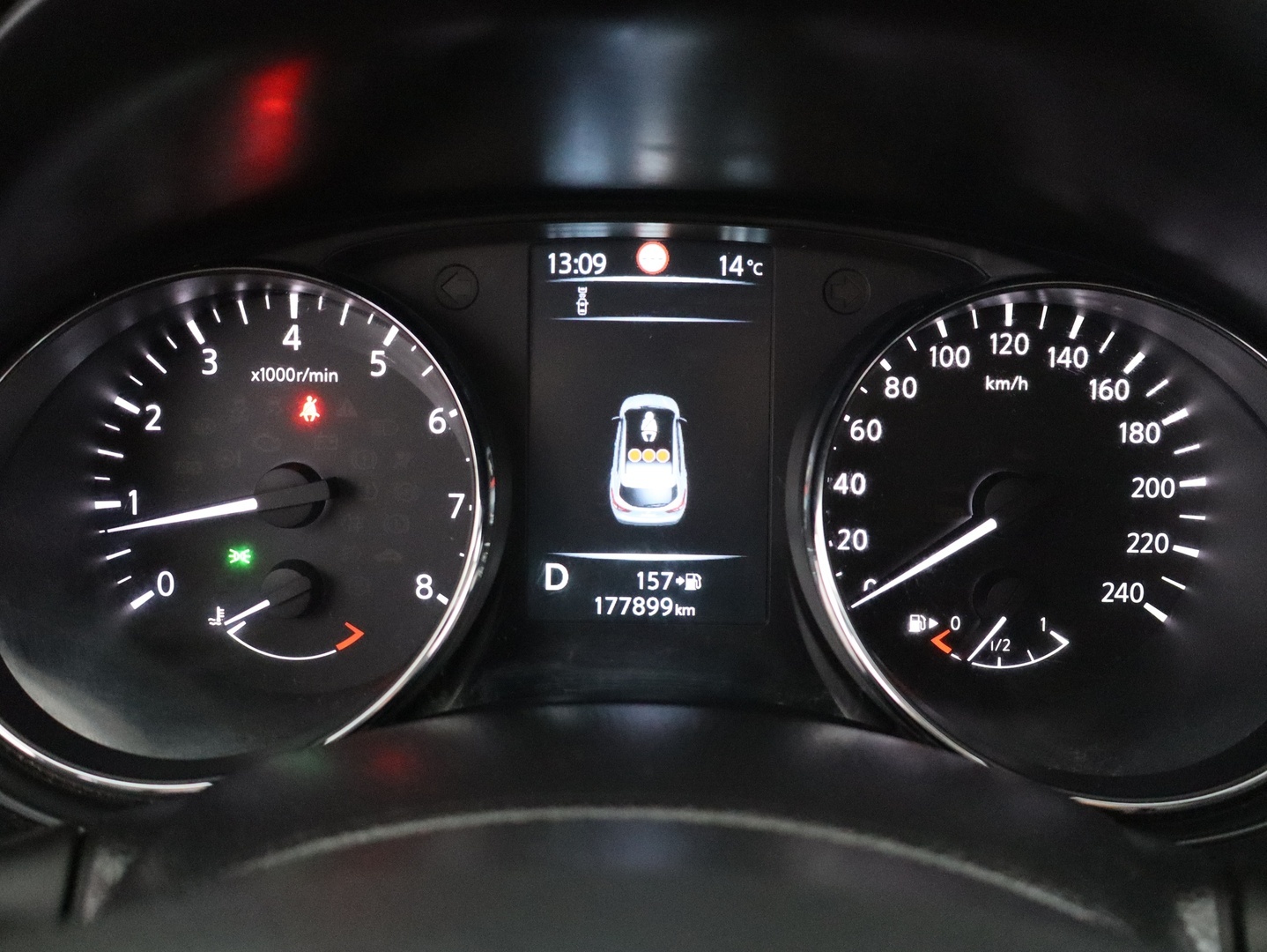 NISSAN Qashqai 2015