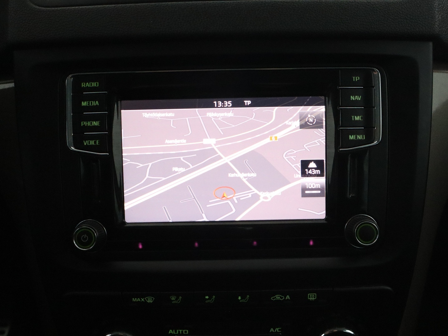 SKODA Yeti 2015