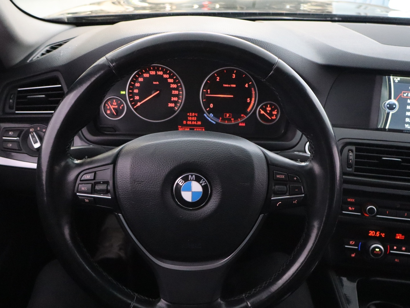 BMW 520 2011