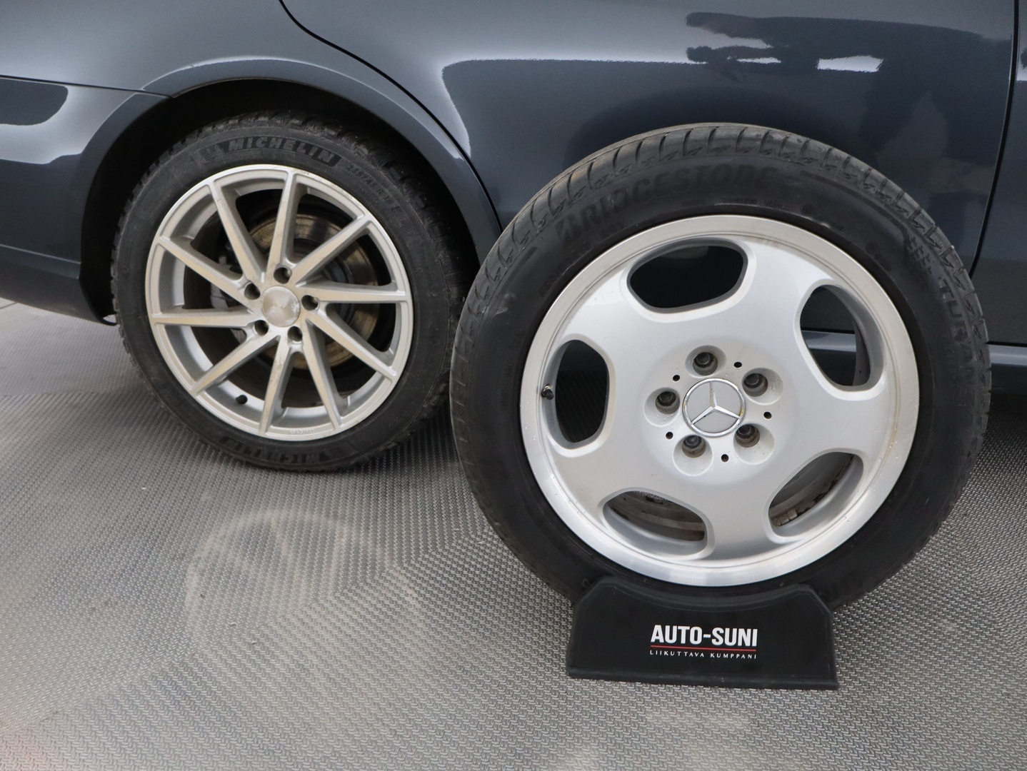 MERCEDES-BENZ E 2013