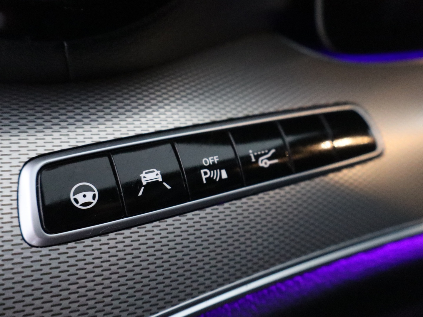 MERCEDES-BENZ E 2017