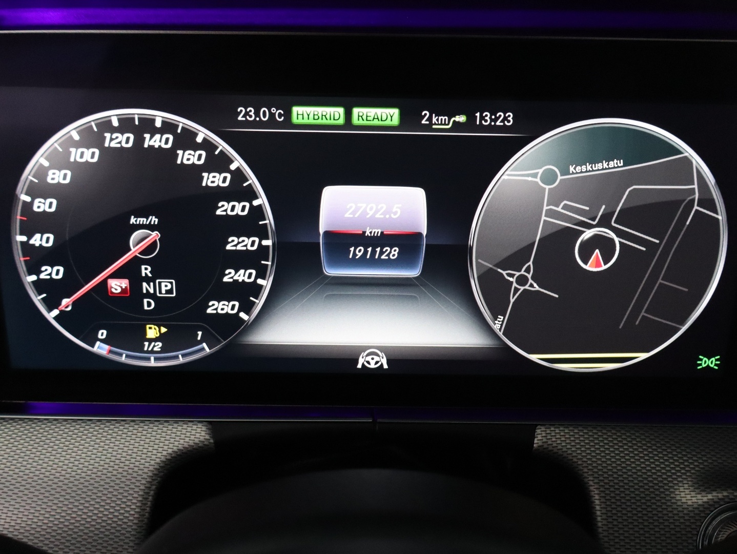 MERCEDES-BENZ E 2017