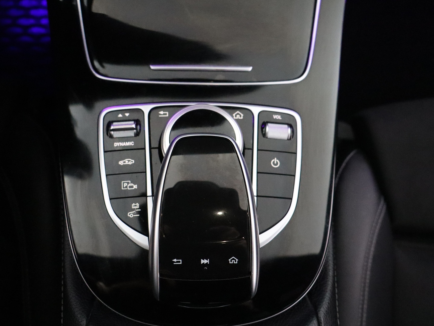 MERCEDES-BENZ E 2017