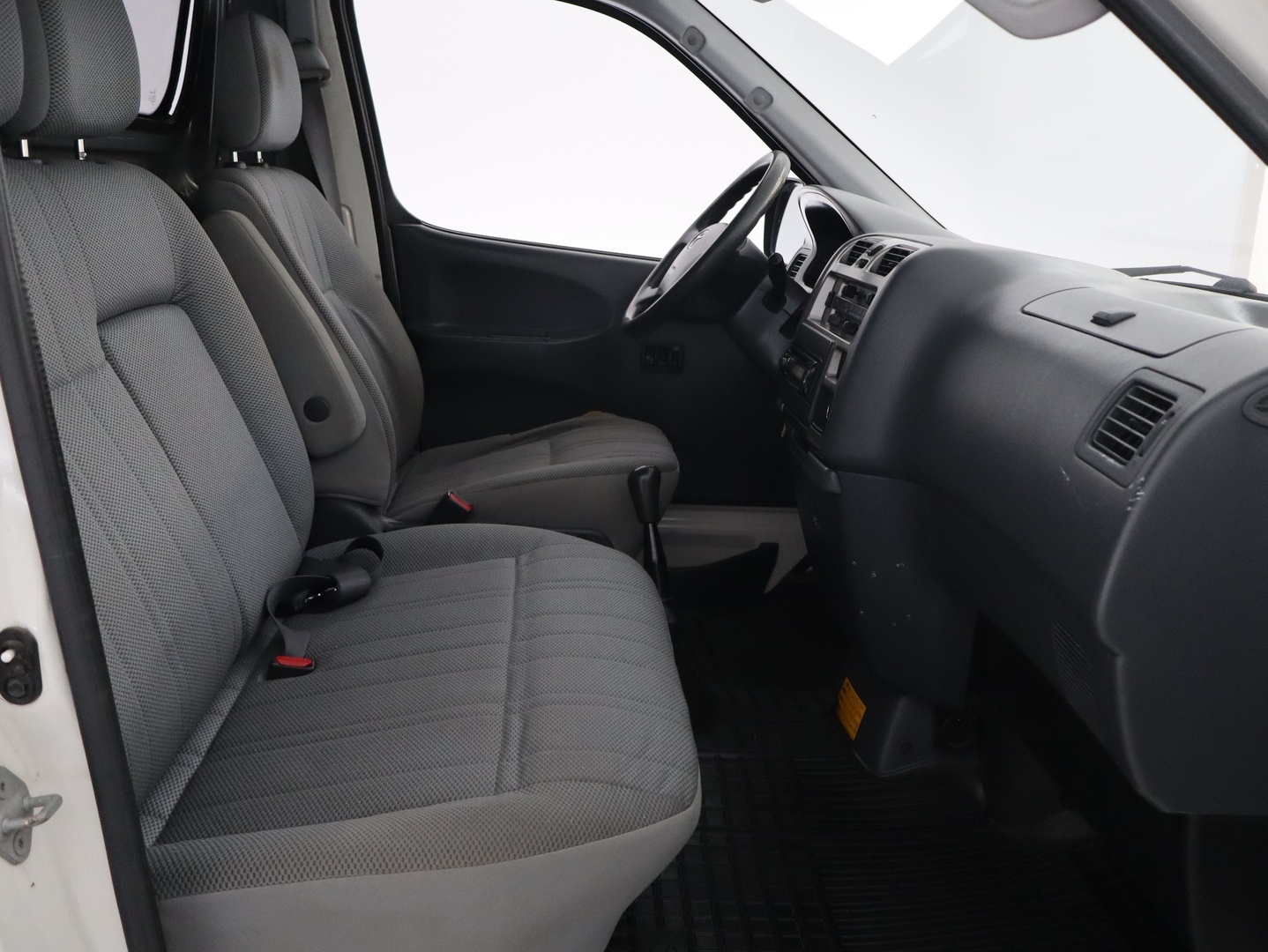 TOYOTA Hiace 2008