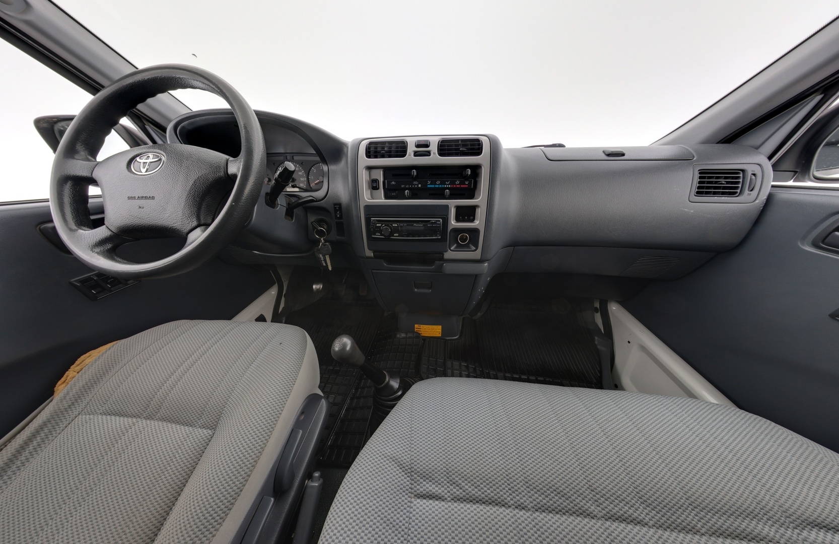 TOYOTA Hiace 2008