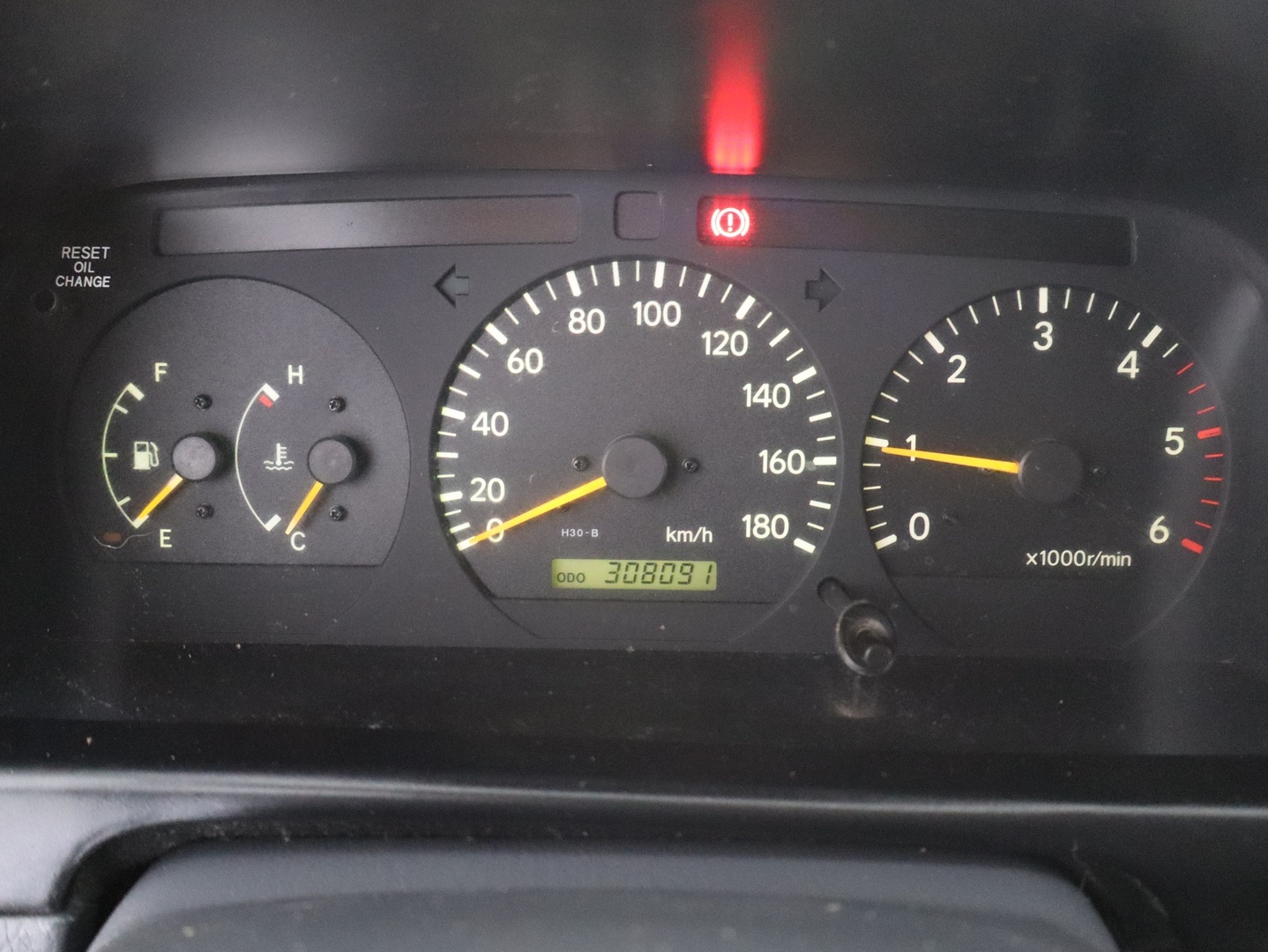 TOYOTA Hiace 2008