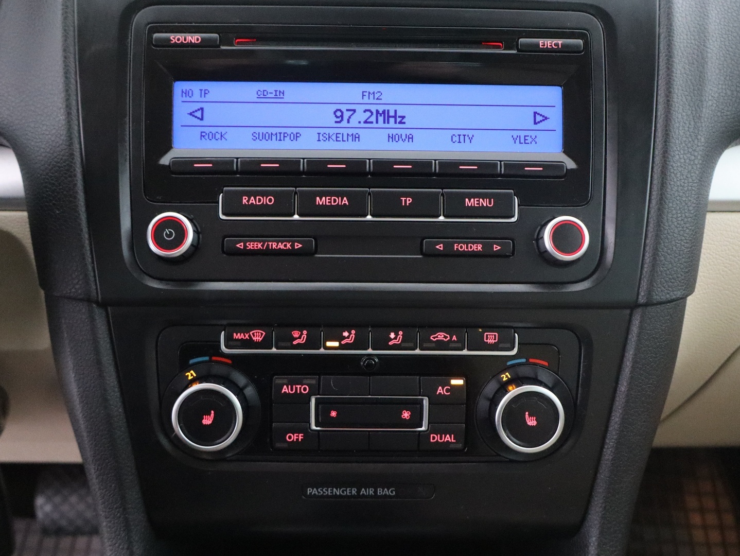 VOLKSWAGEN Golf 2009