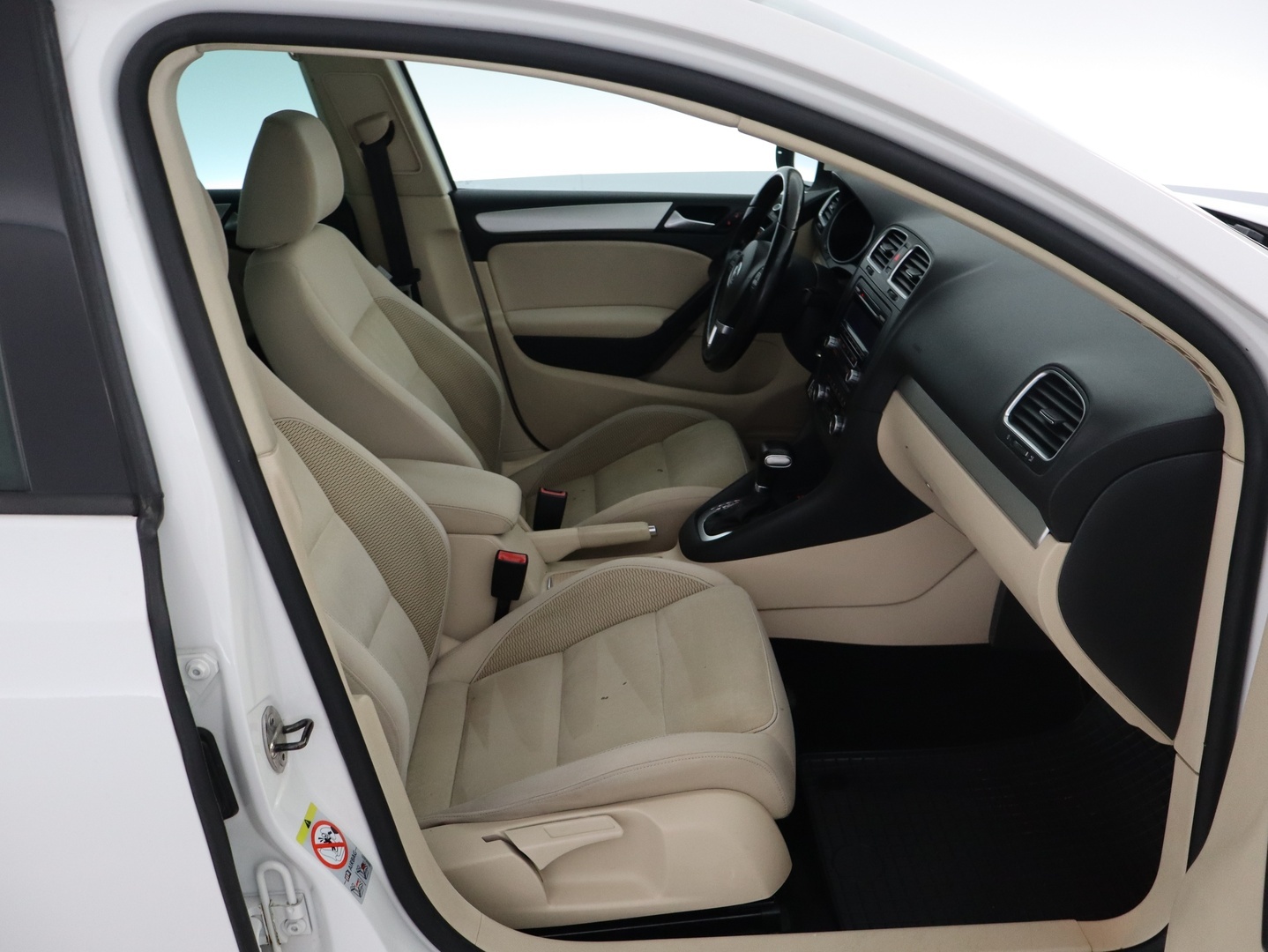 VOLKSWAGEN Golf 2009