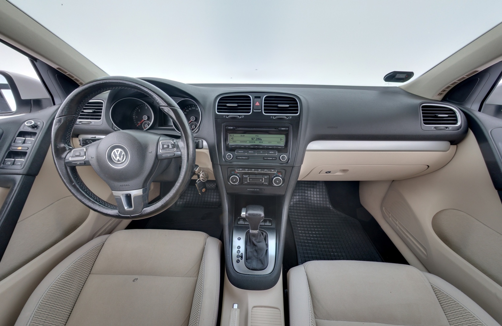 VOLKSWAGEN Golf 2009