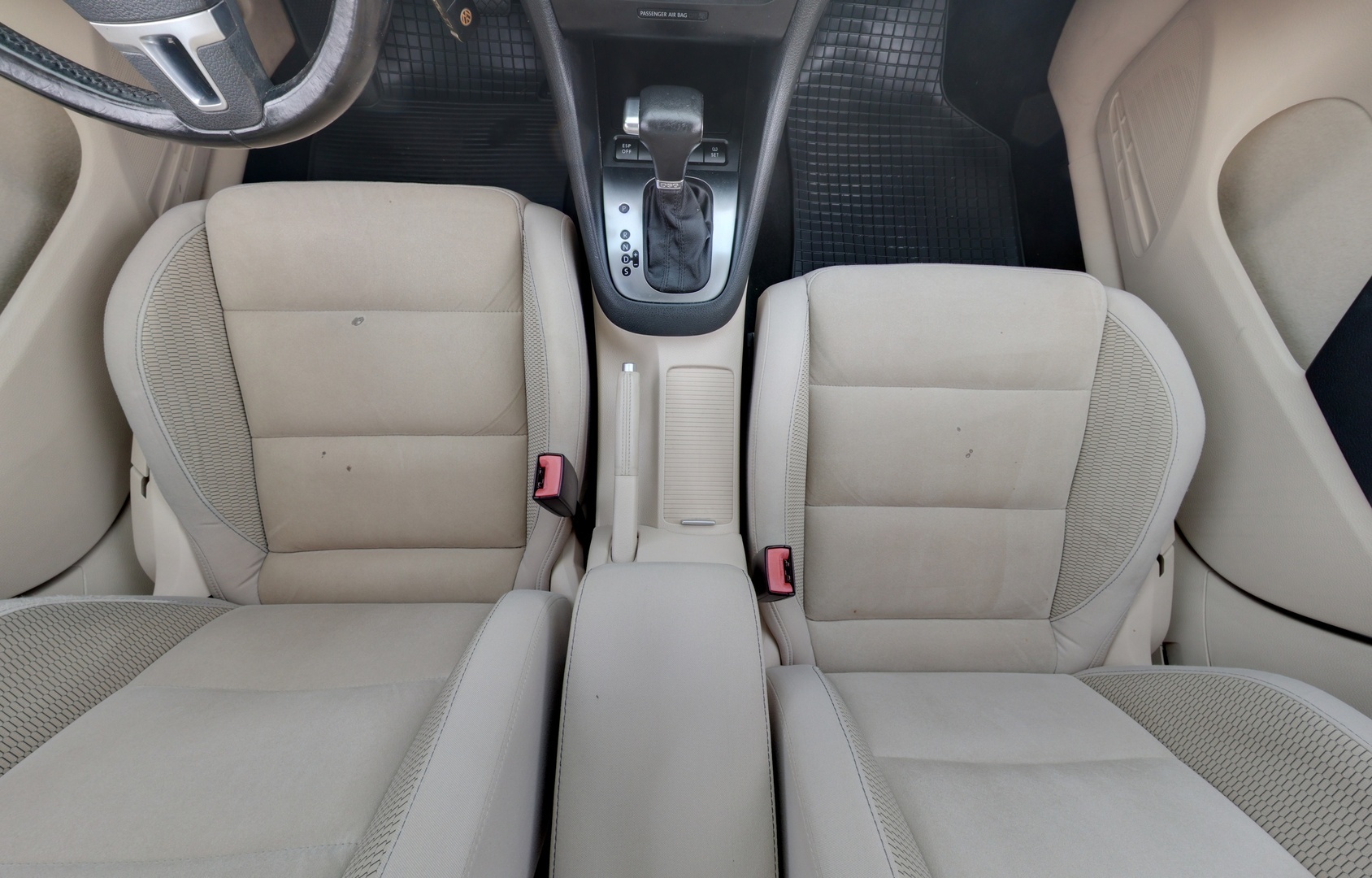 VOLKSWAGEN Golf 2009