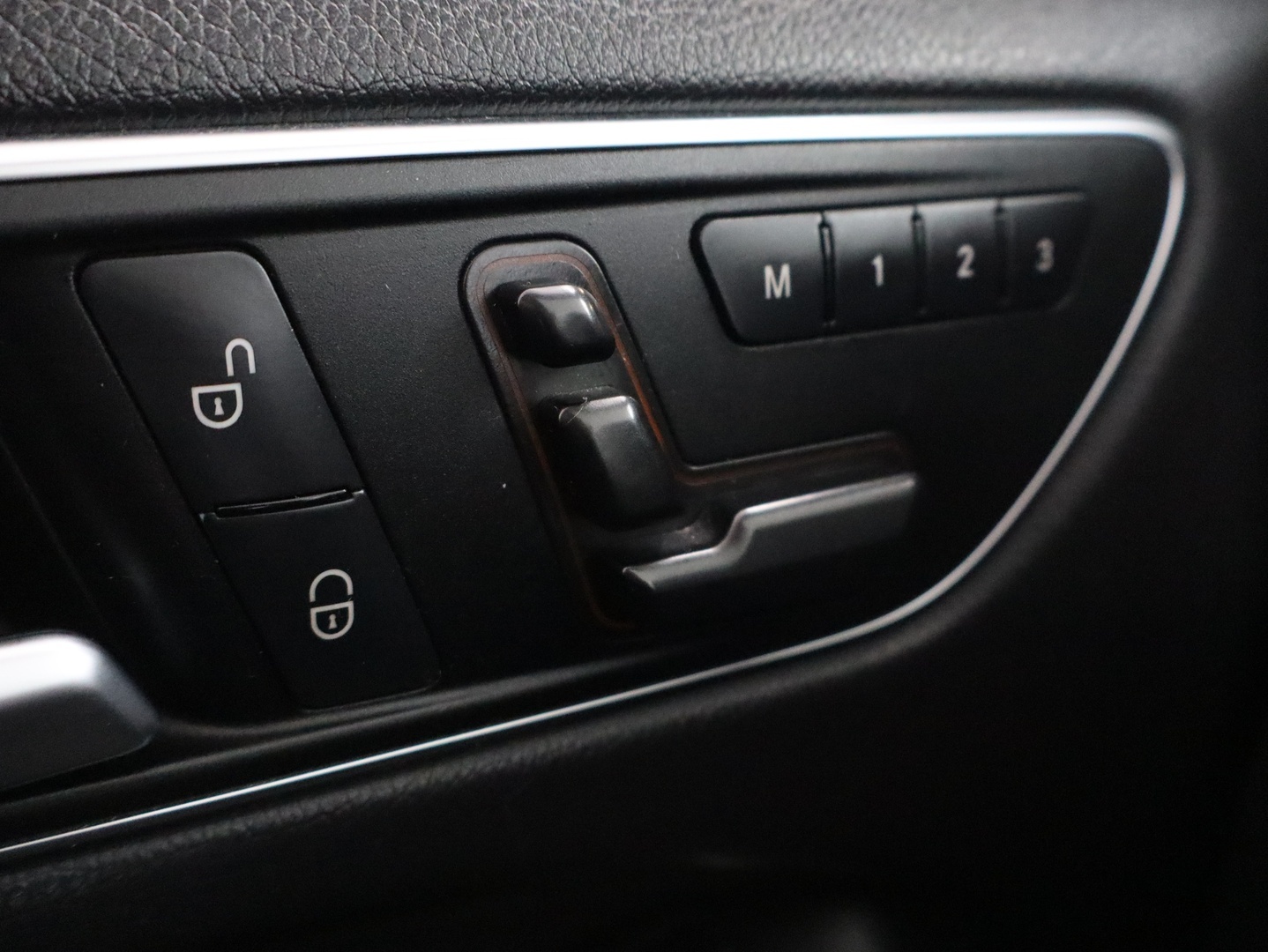 MERCEDES-BENZ B 2013