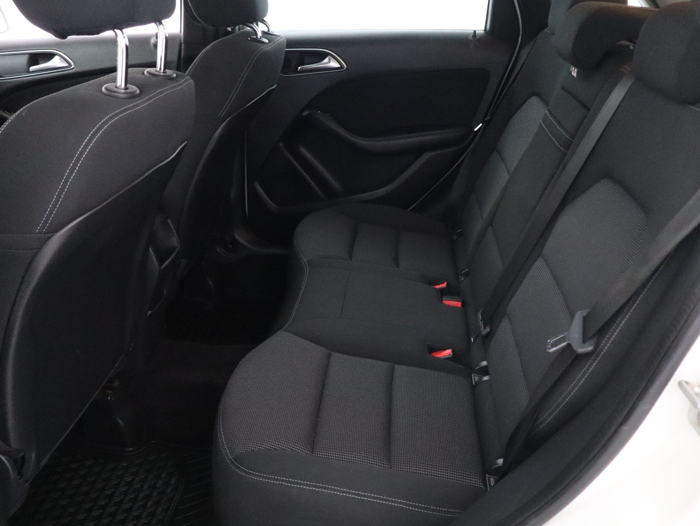 MERCEDES-BENZ B 2013