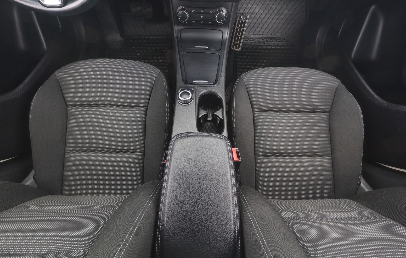 MERCEDES-BENZ B 2013