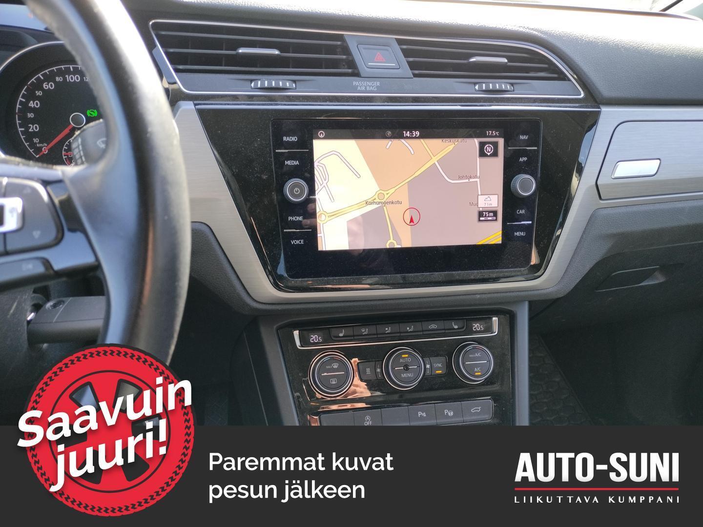 VOLKSWAGEN Touran 2018