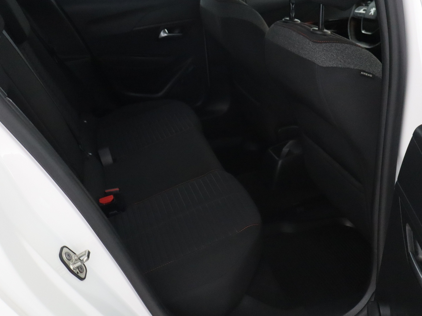 PEUGEOT 208 2020