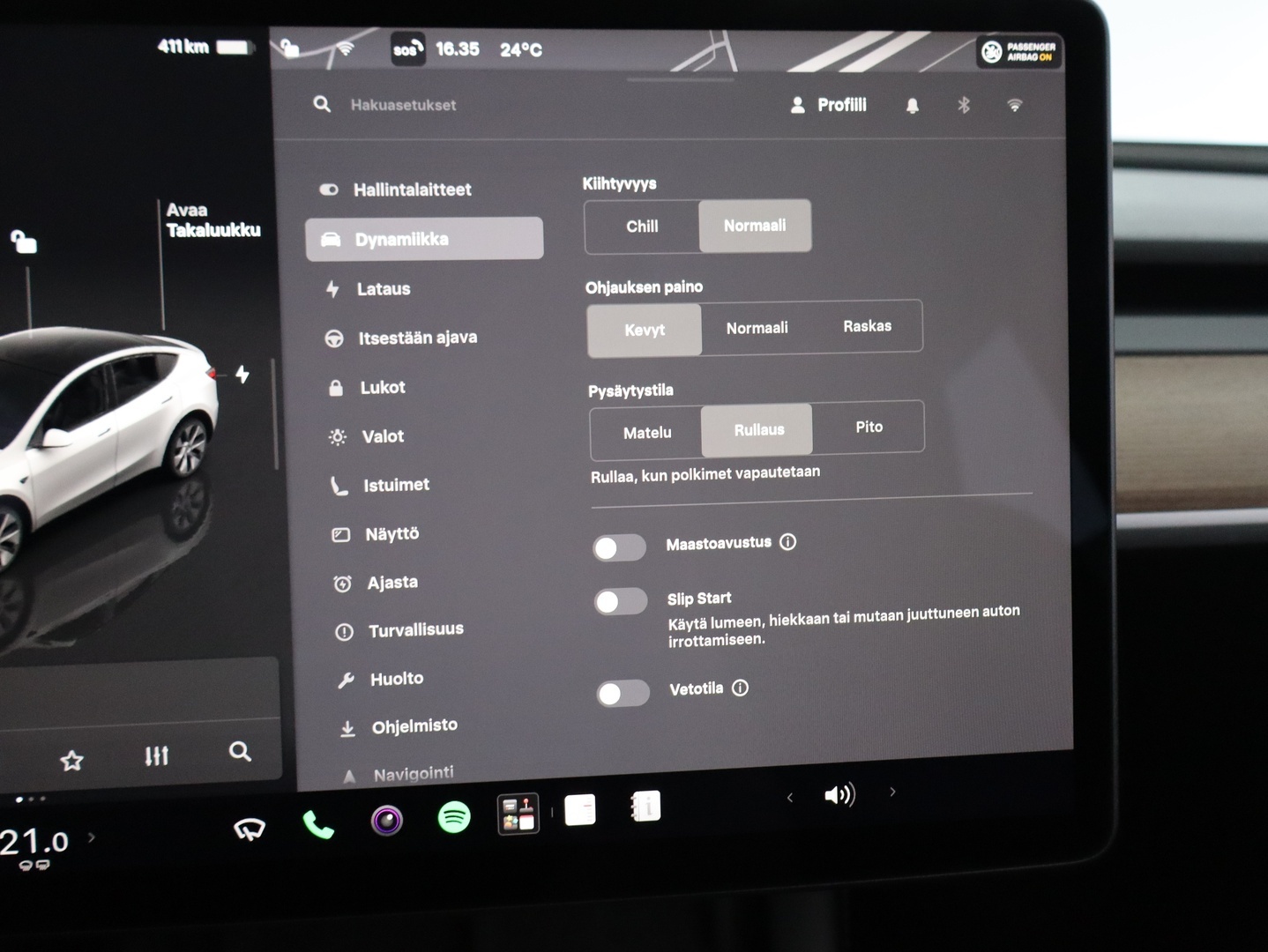 TESLA Model Y 2023
