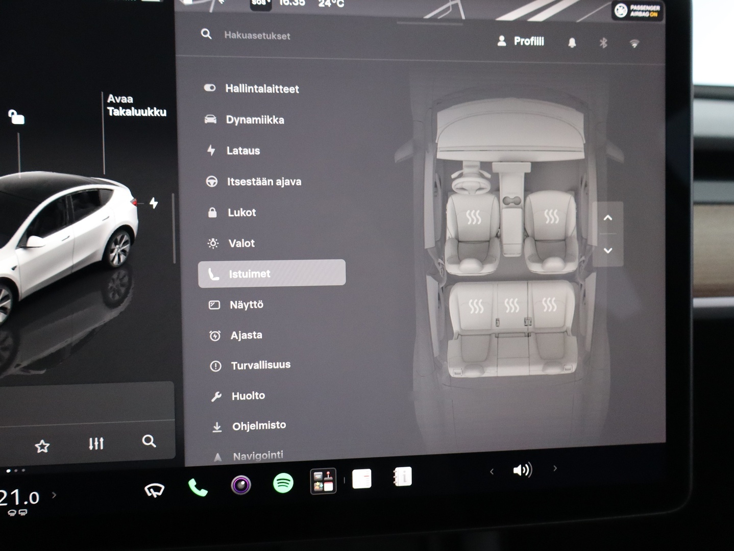 TESLA Model Y 2023