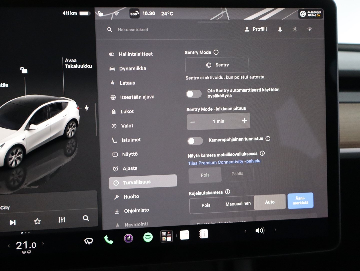 TESLA Model Y 2023