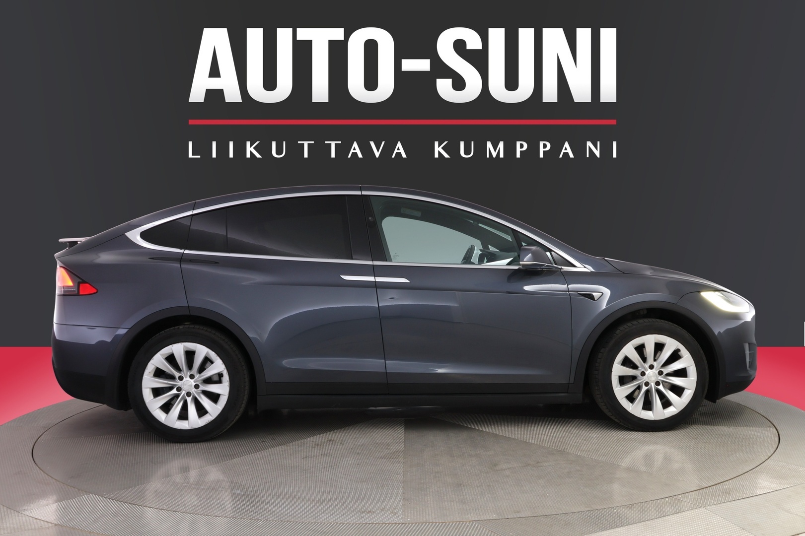 TESLA Model X 2018
