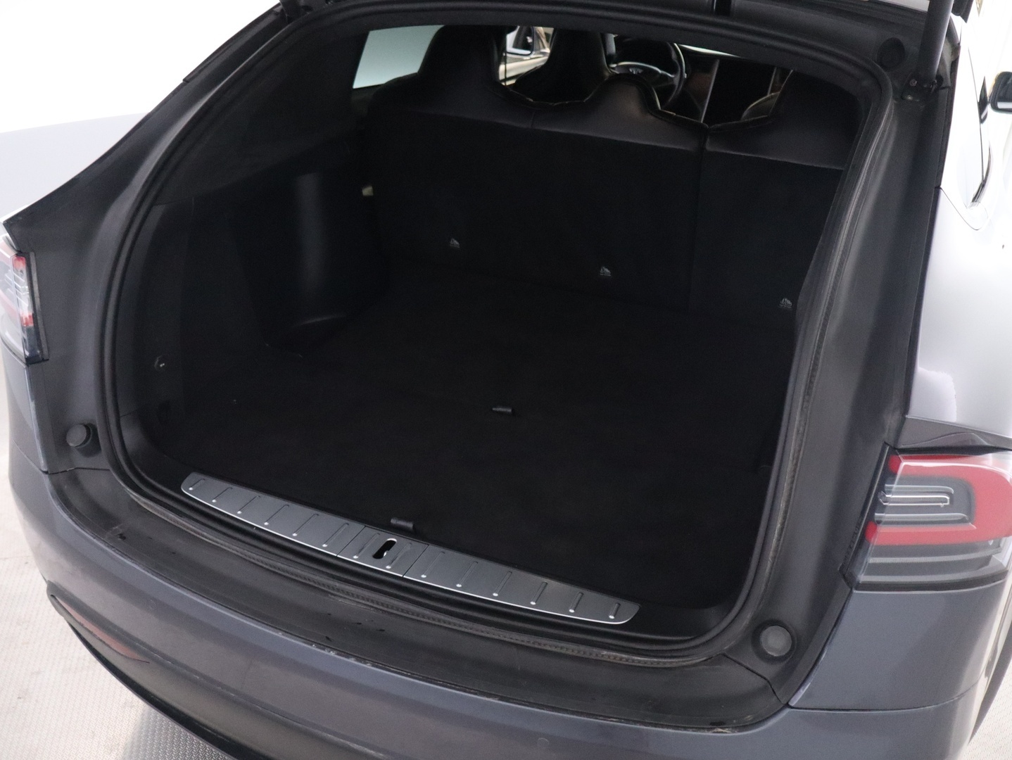 TESLA Model X 2018