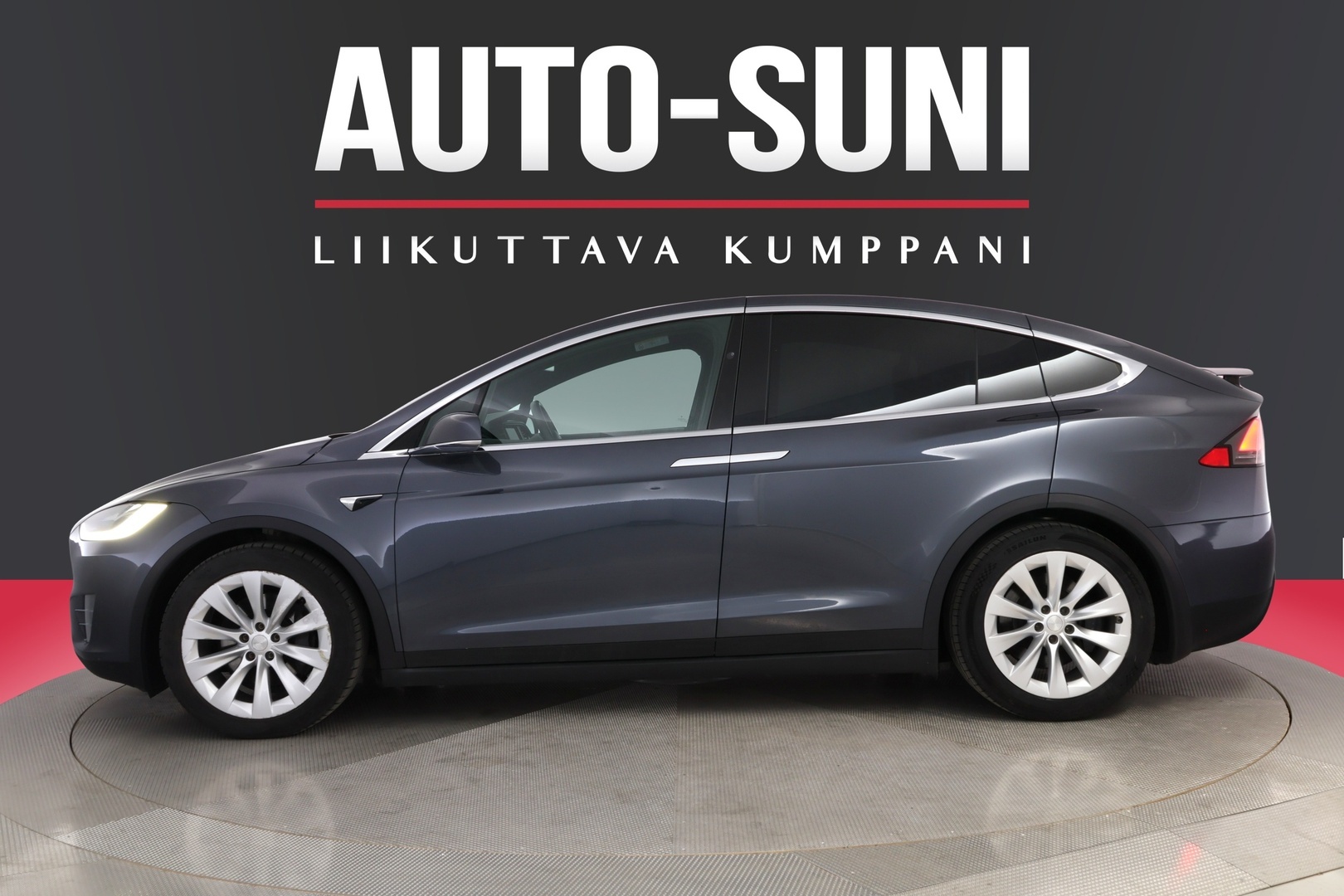 TESLA Model X 2018