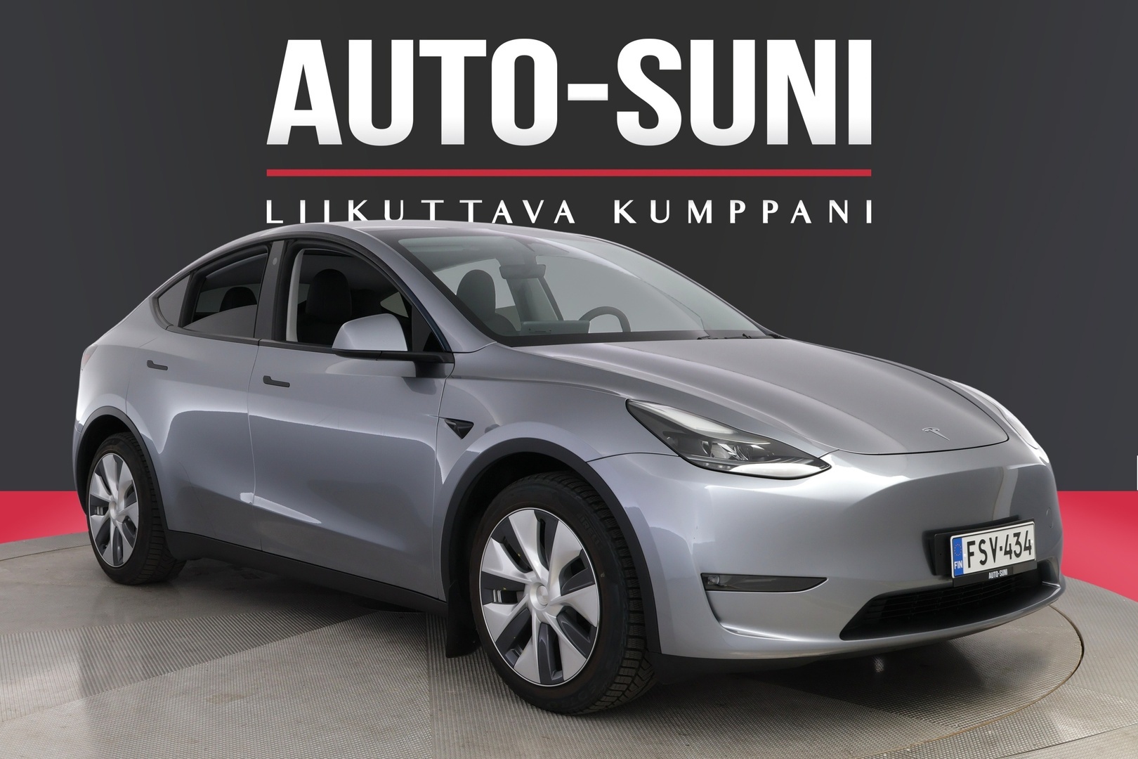 TESLA Model Y 2024