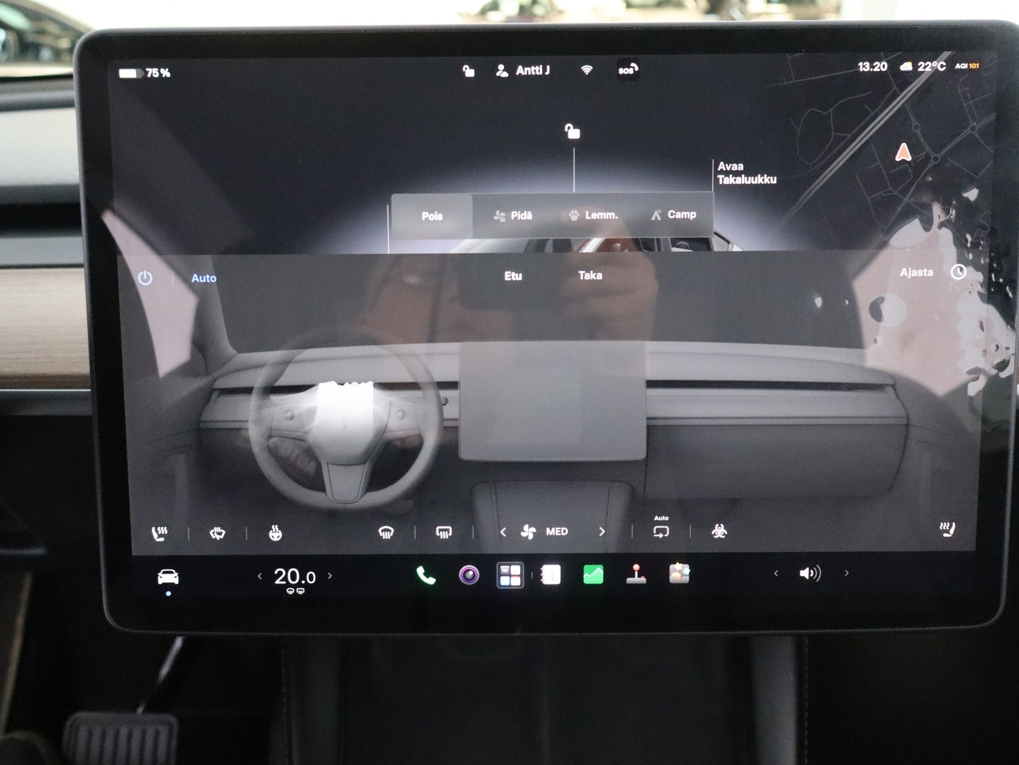 TESLA Model Y 2024