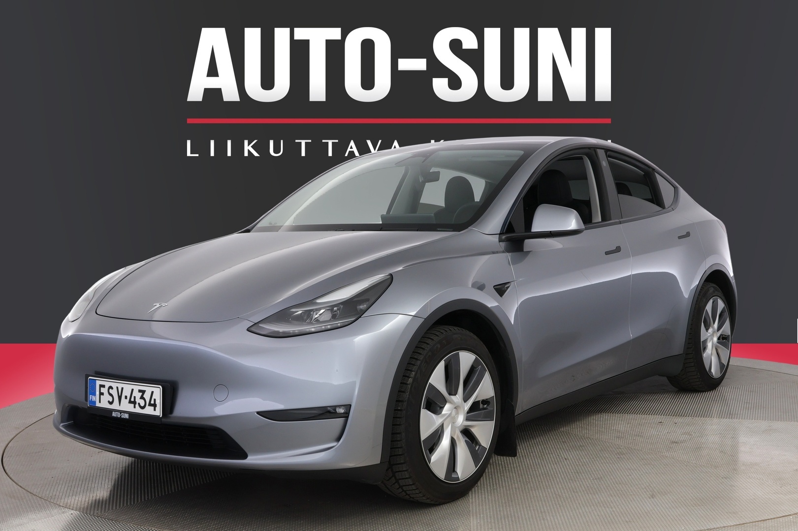 TESLA Model Y 2024