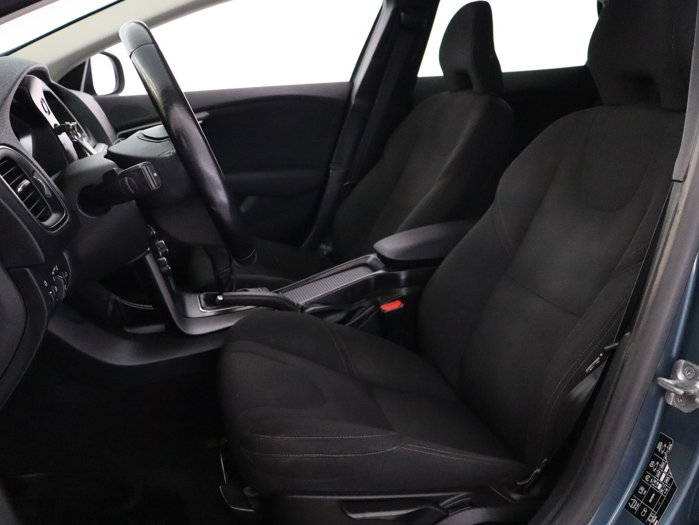 VOLVO V40 2014
