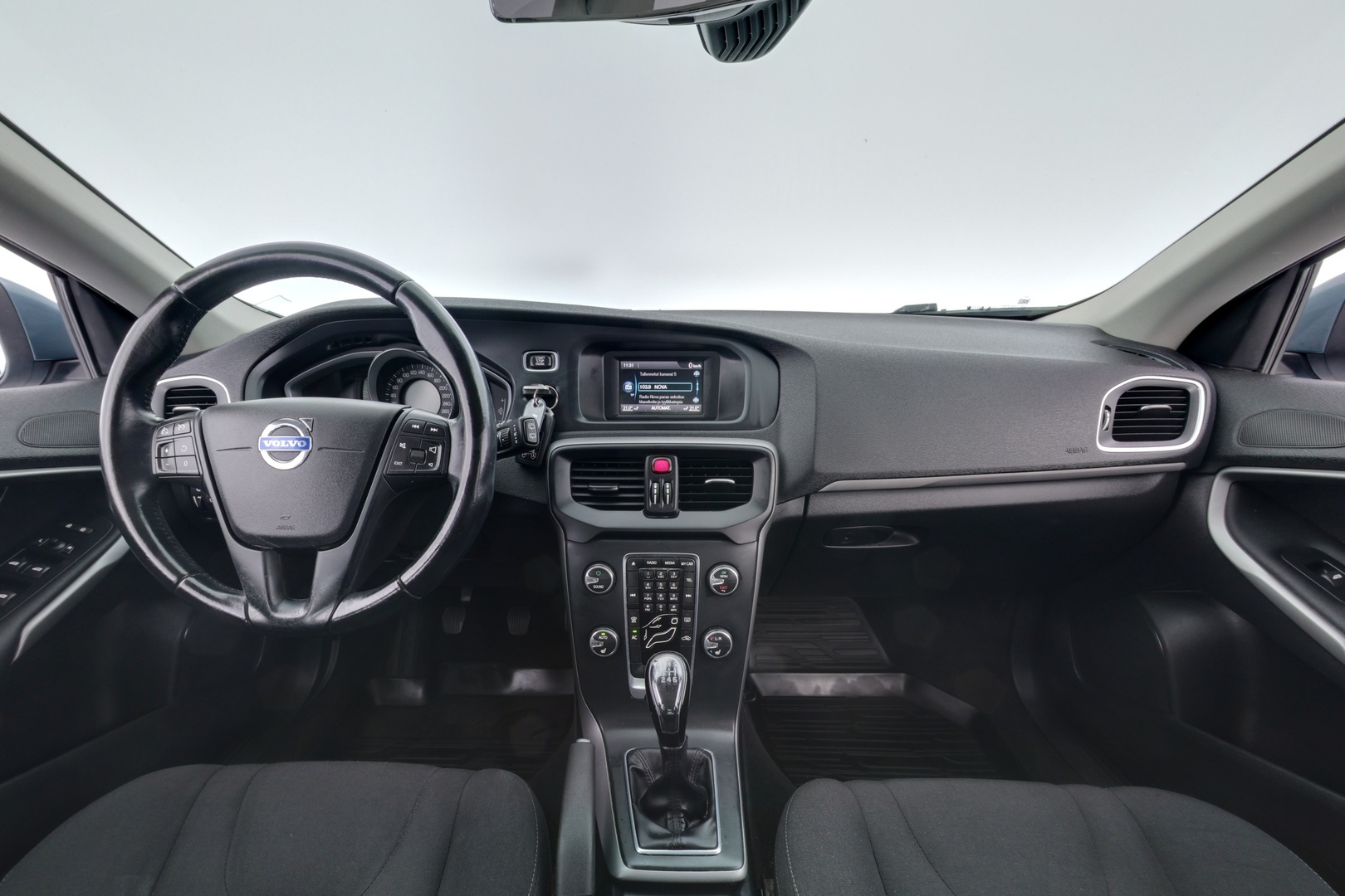 VOLVO V40 2014