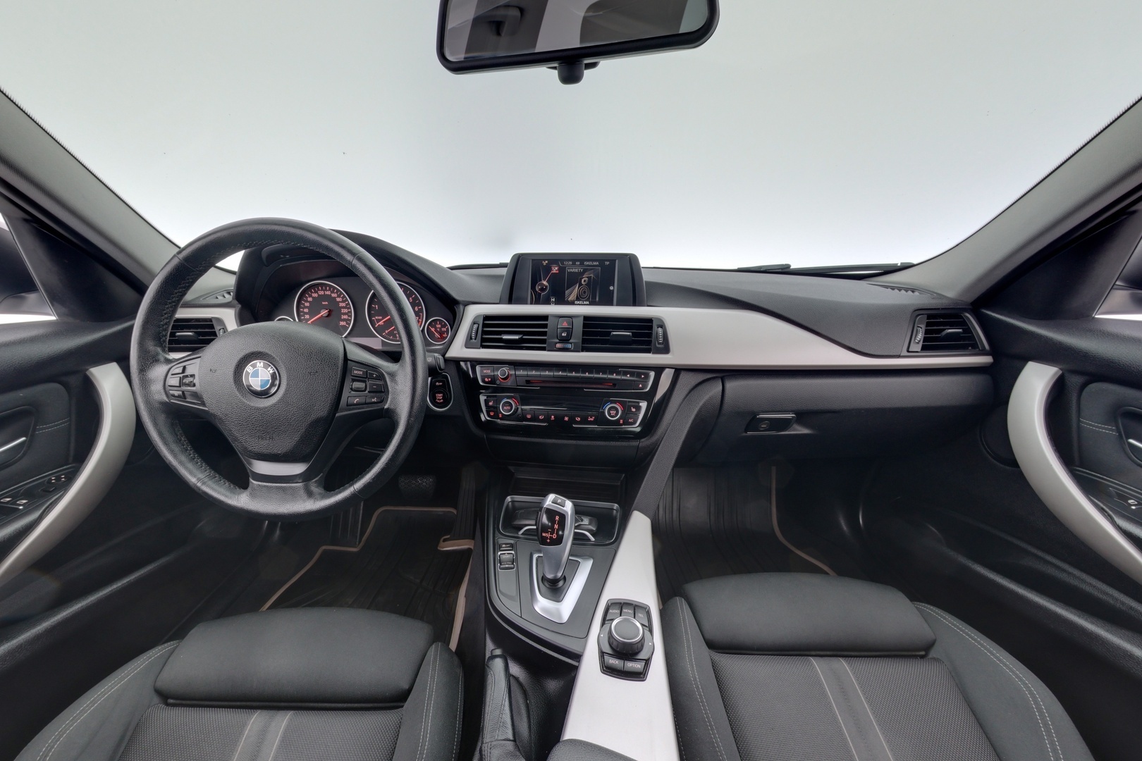 BMW 320 2016
