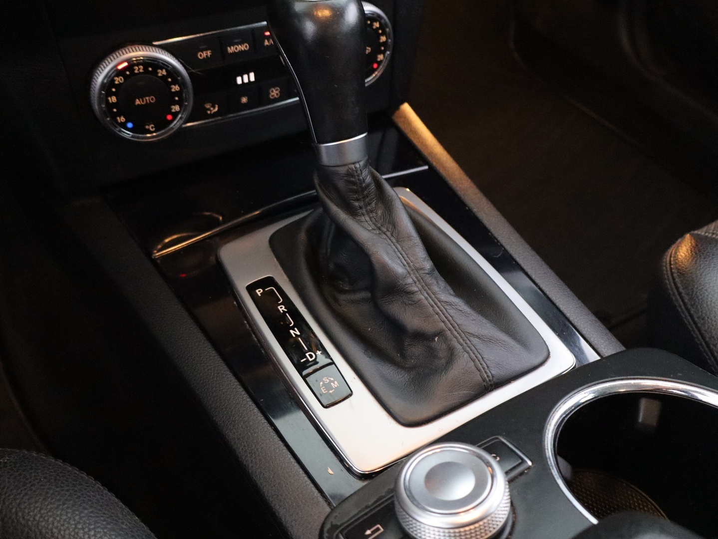 MERCEDES-BENZ GLK 2010