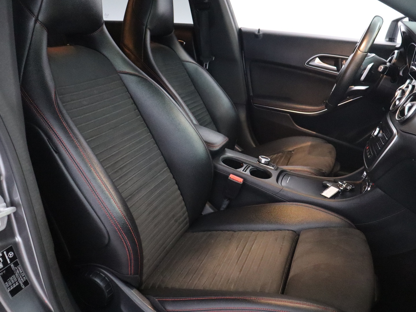 MERCEDES-BENZ CLA 2015