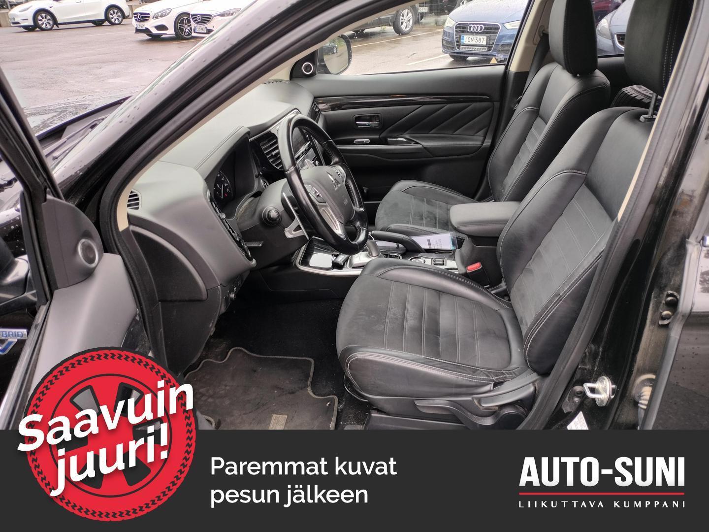 MITSUBISHI Outlander PHEV 2016