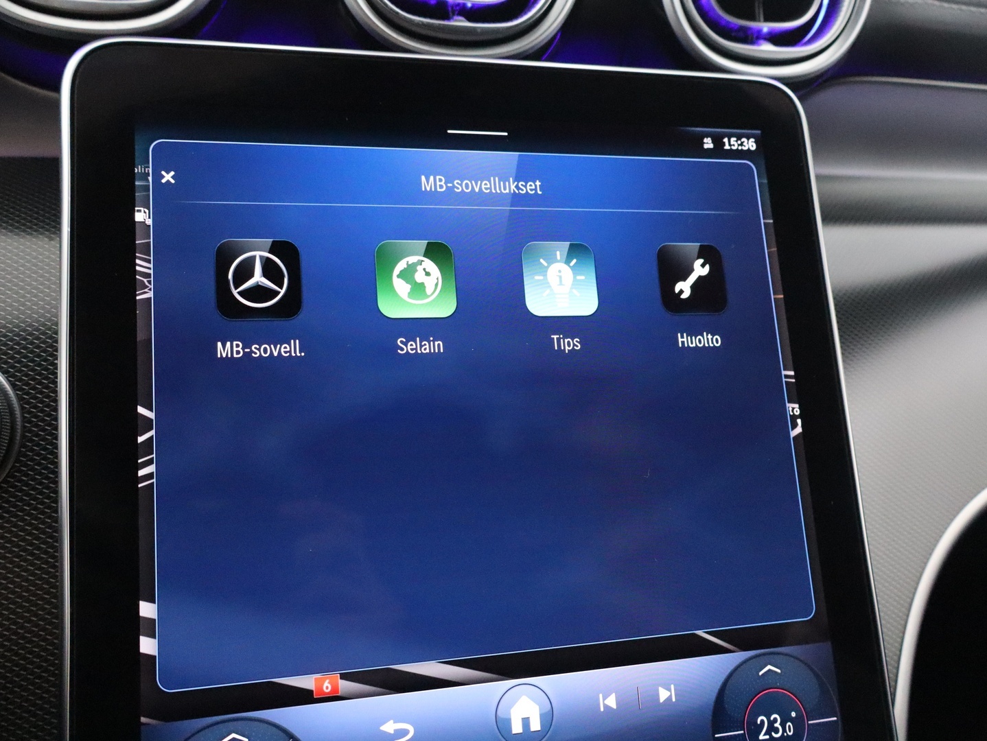 MERCEDES-BENZ GLC 2023