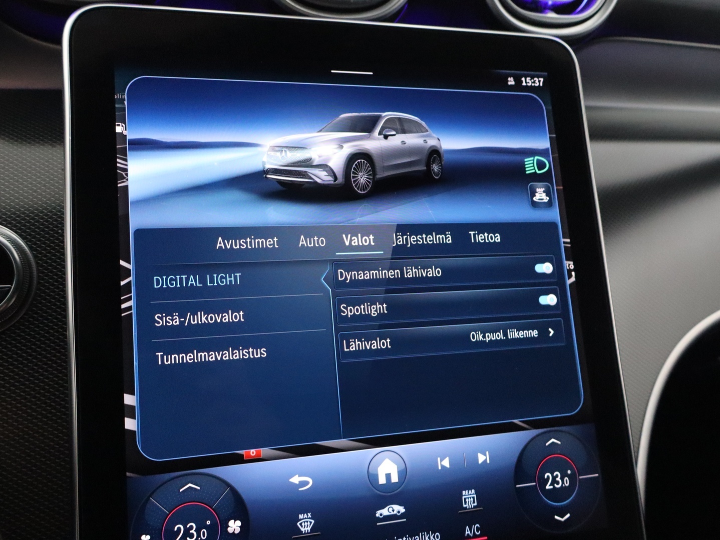 MERCEDES-BENZ GLC 2023