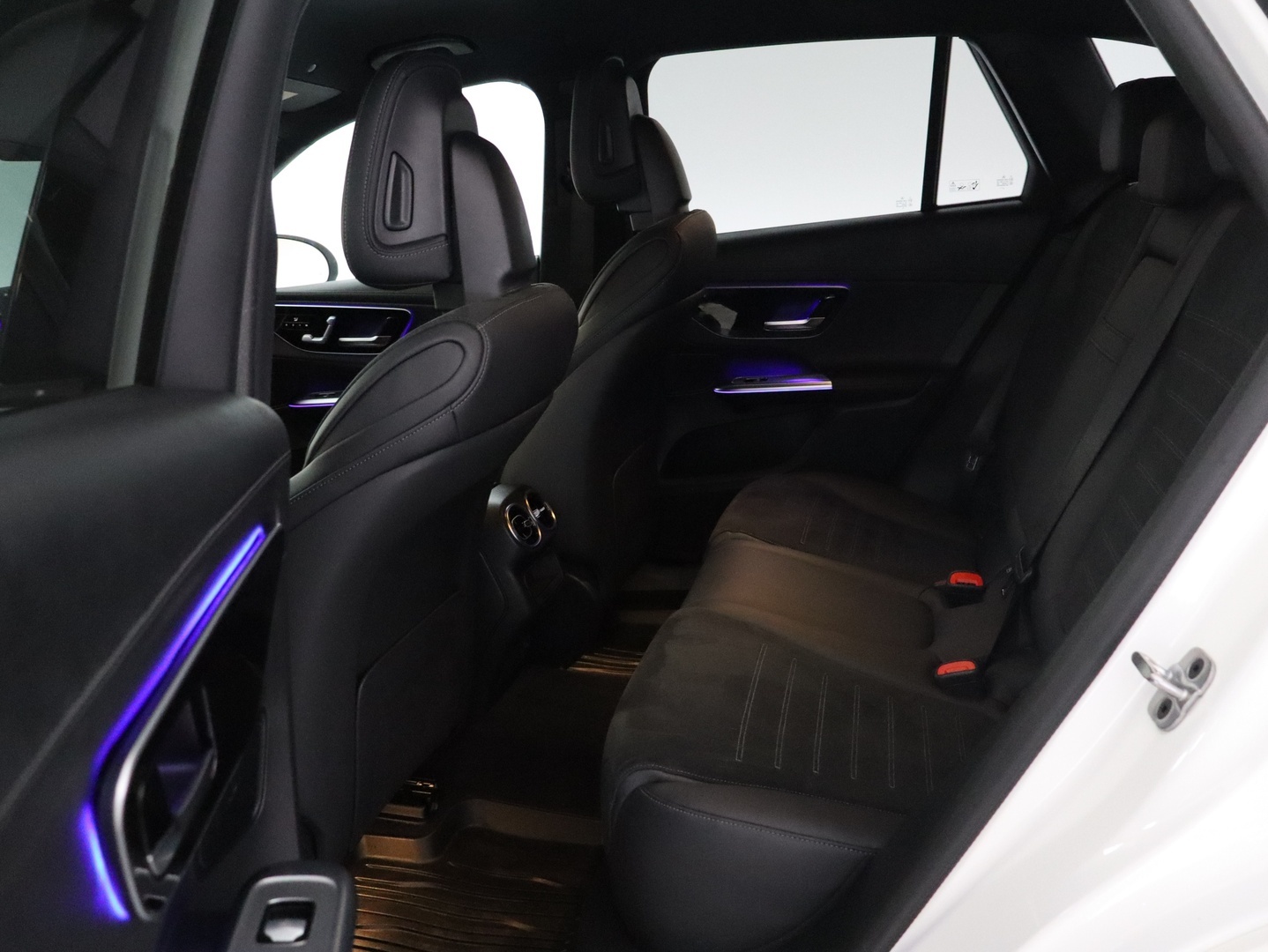 MERCEDES-BENZ GLC 2023