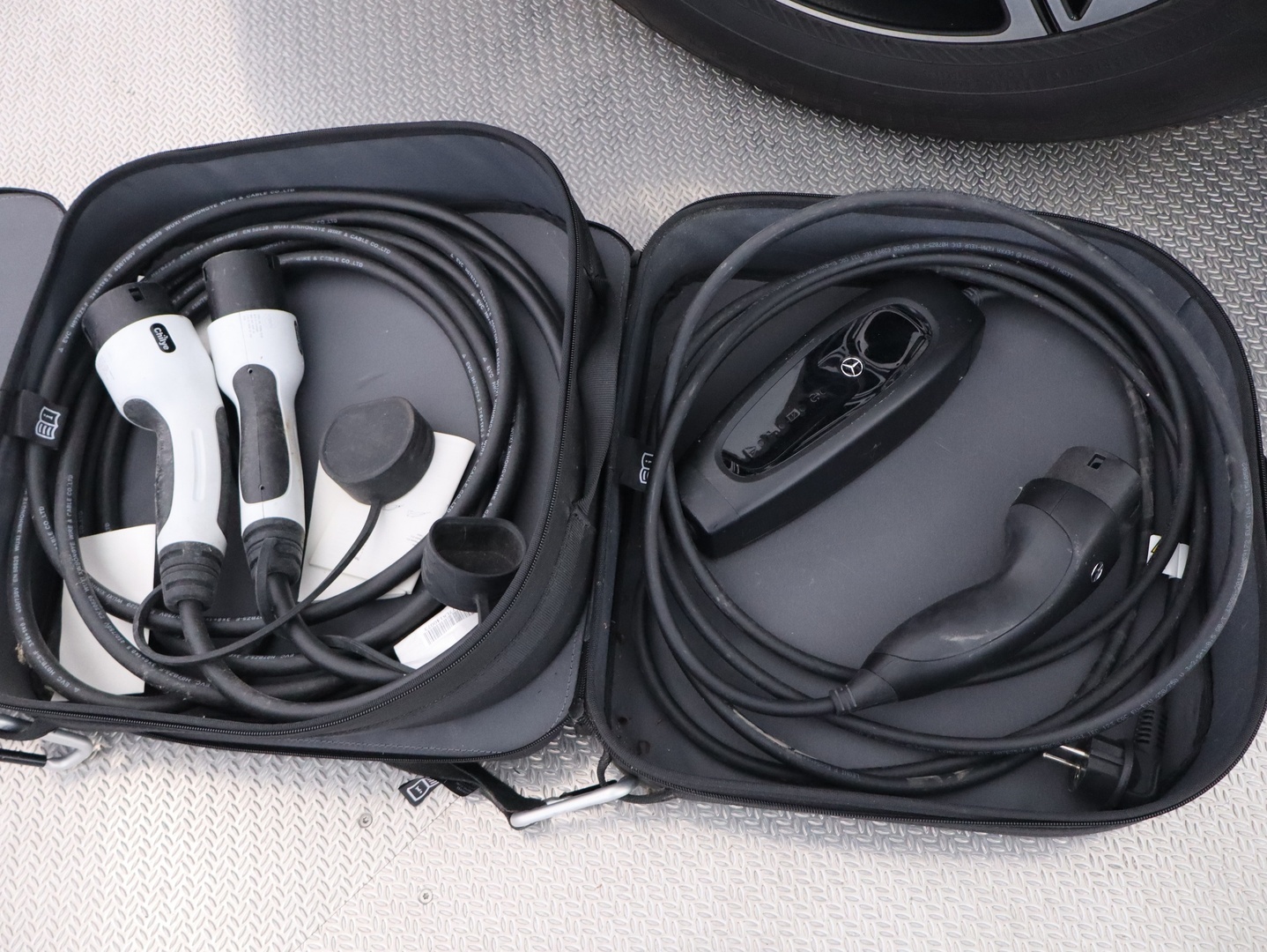 MERCEDES-BENZ GLC 2023