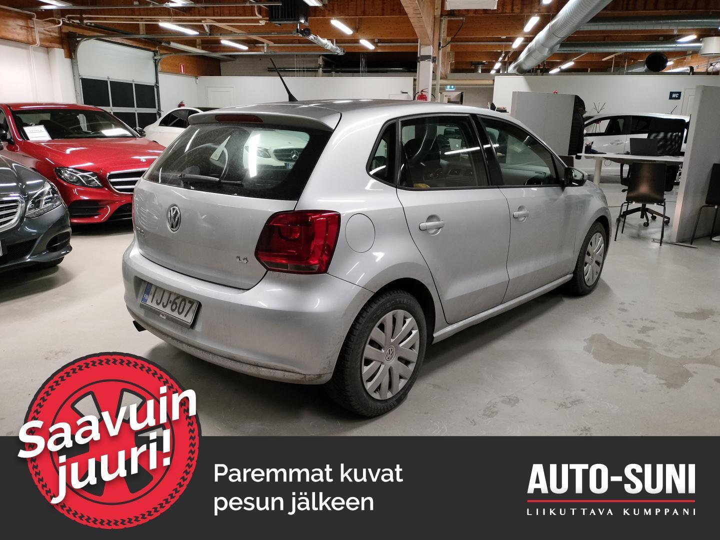 VOLKSWAGEN Polo 2010