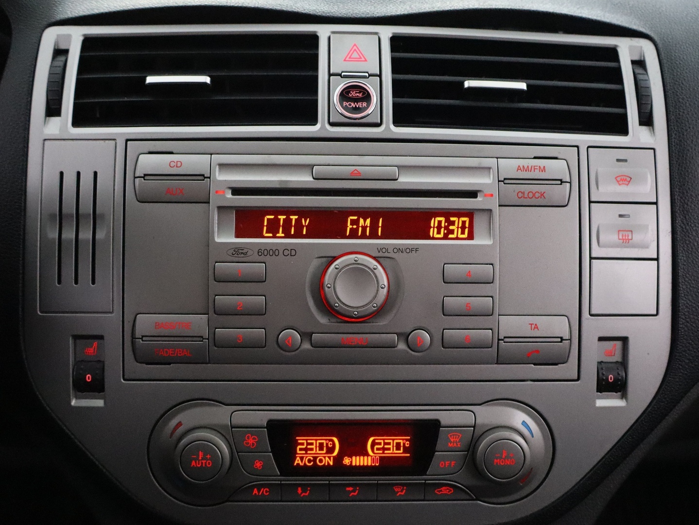 FORD Kuga 2012