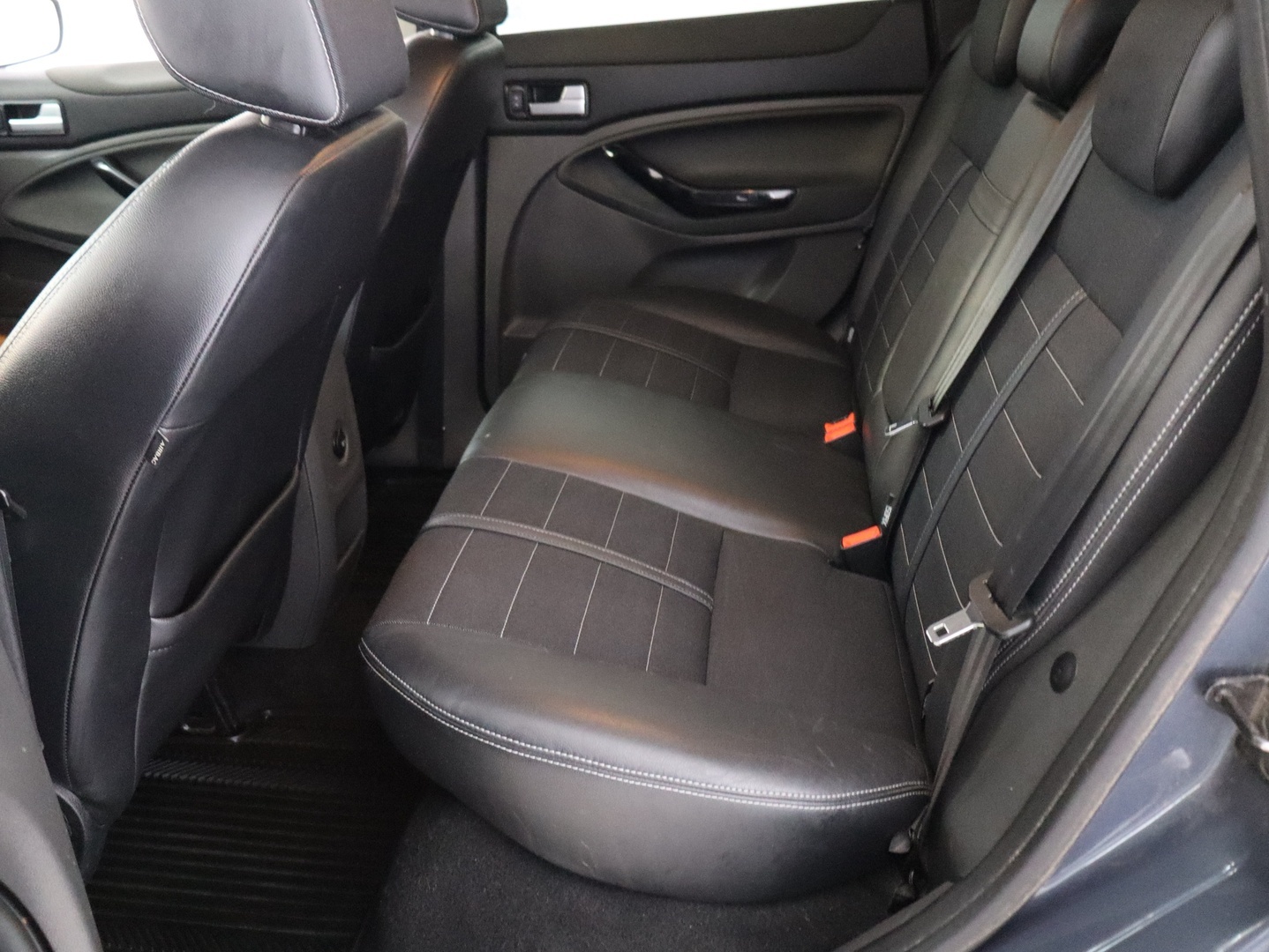 FORD Kuga 2012