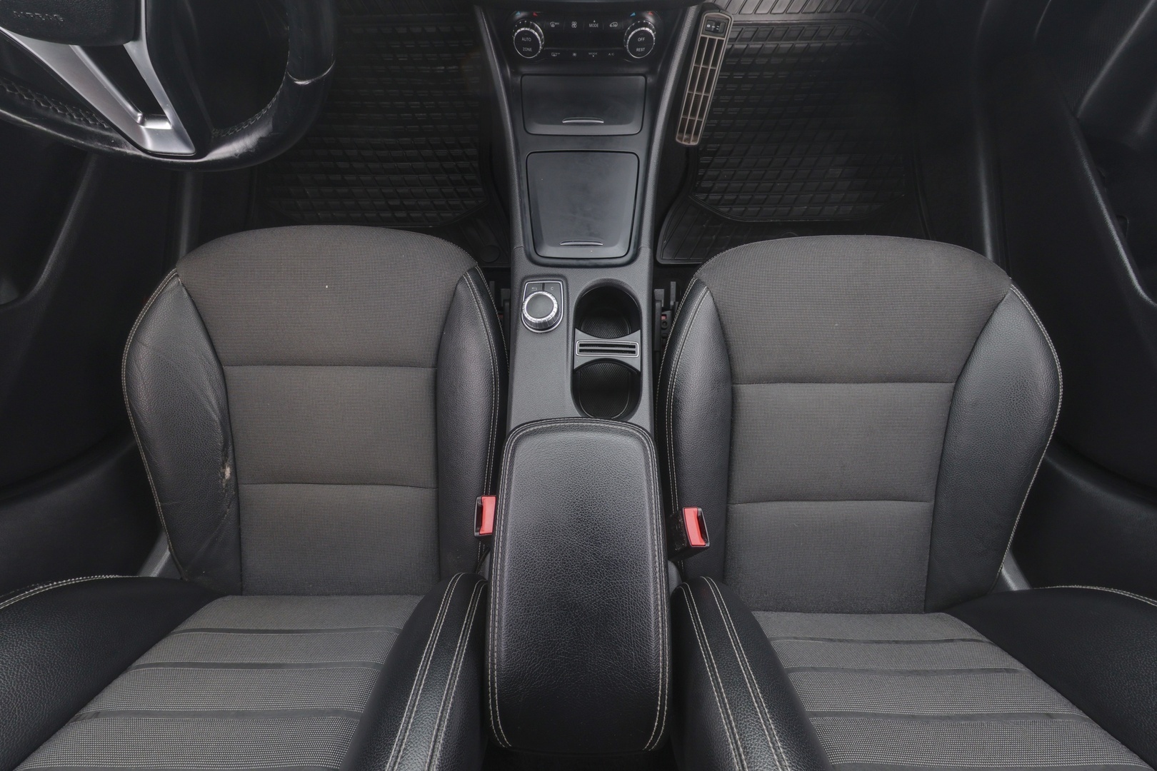 MERCEDES-BENZ A 2014