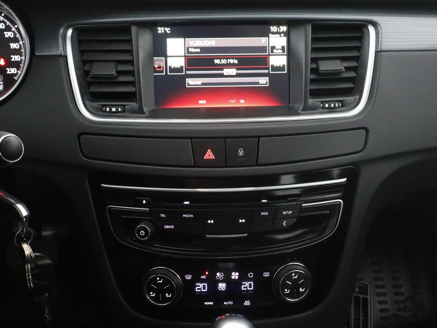 PEUGEOT 508 2015