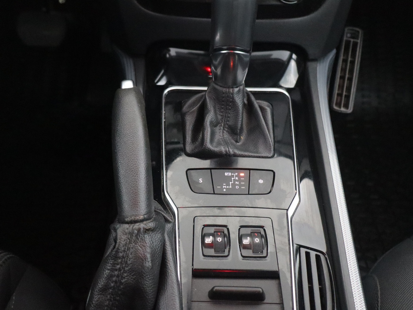 PEUGEOT 508 2015